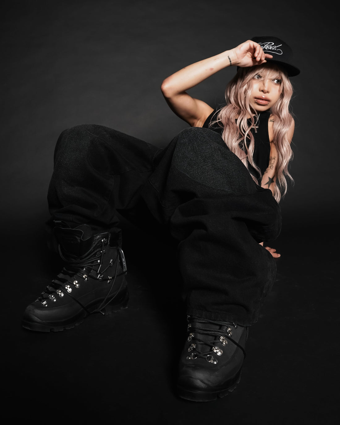 NO MASS PROD. 009VTG DIRTY BAGGY JEANS