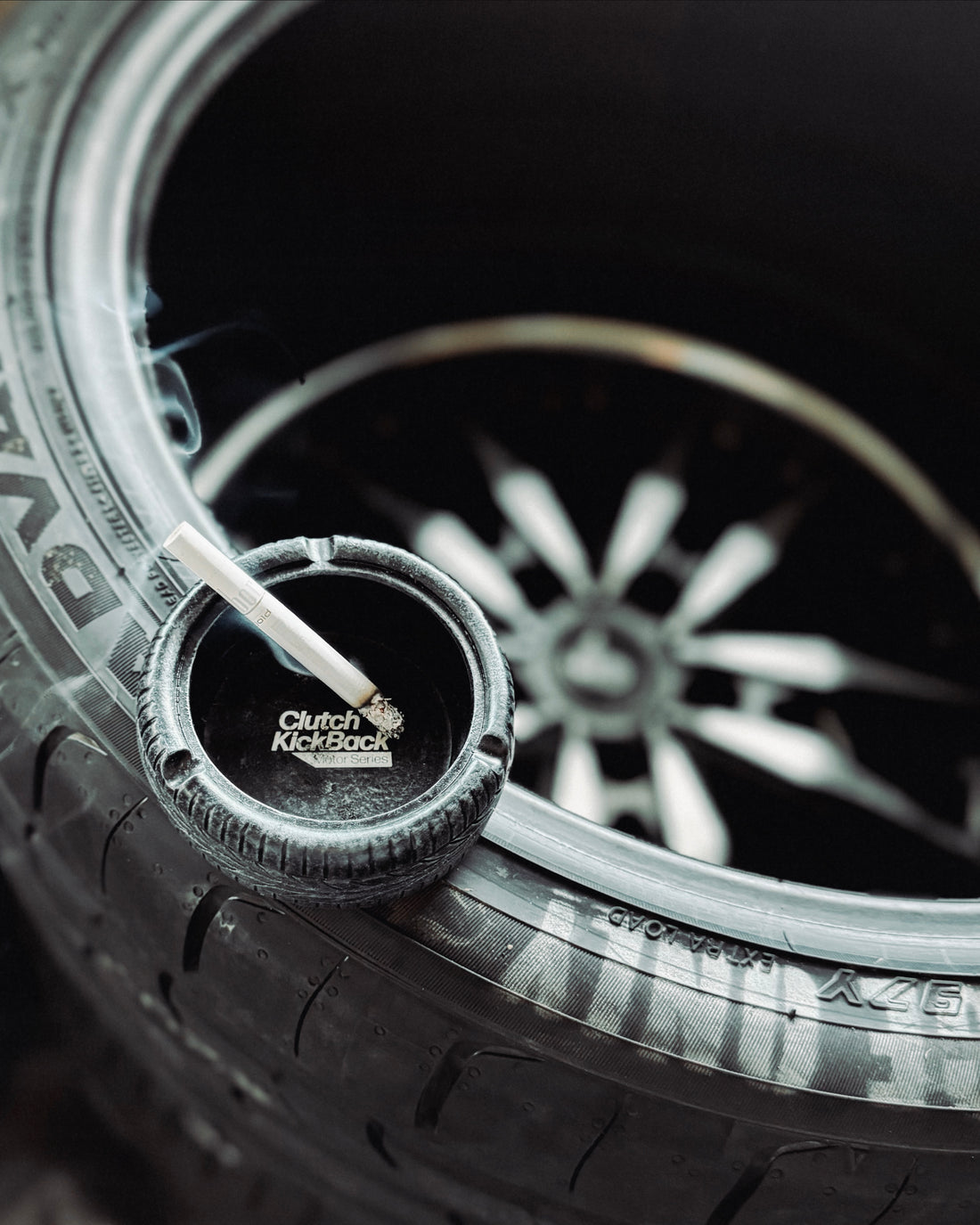 THE CLUTCH KICKBACK TIRE ASHTRAY