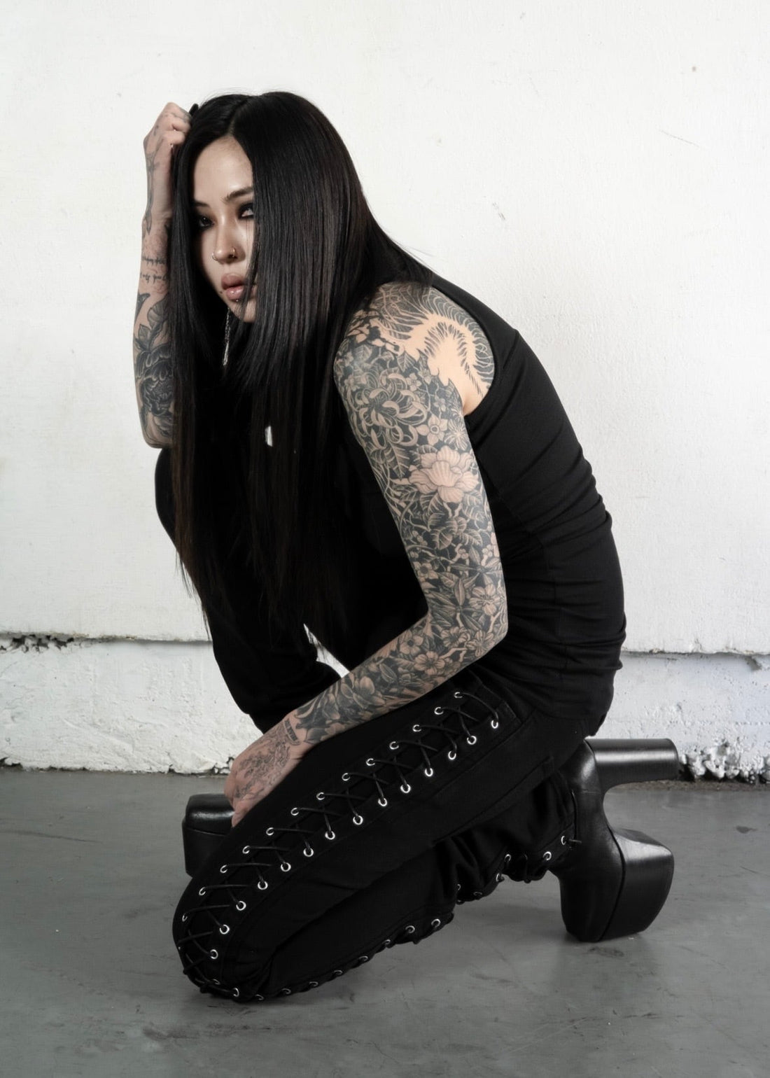 NO MASS PROD. 013GLM LACEDUP SKINNY JEANS
