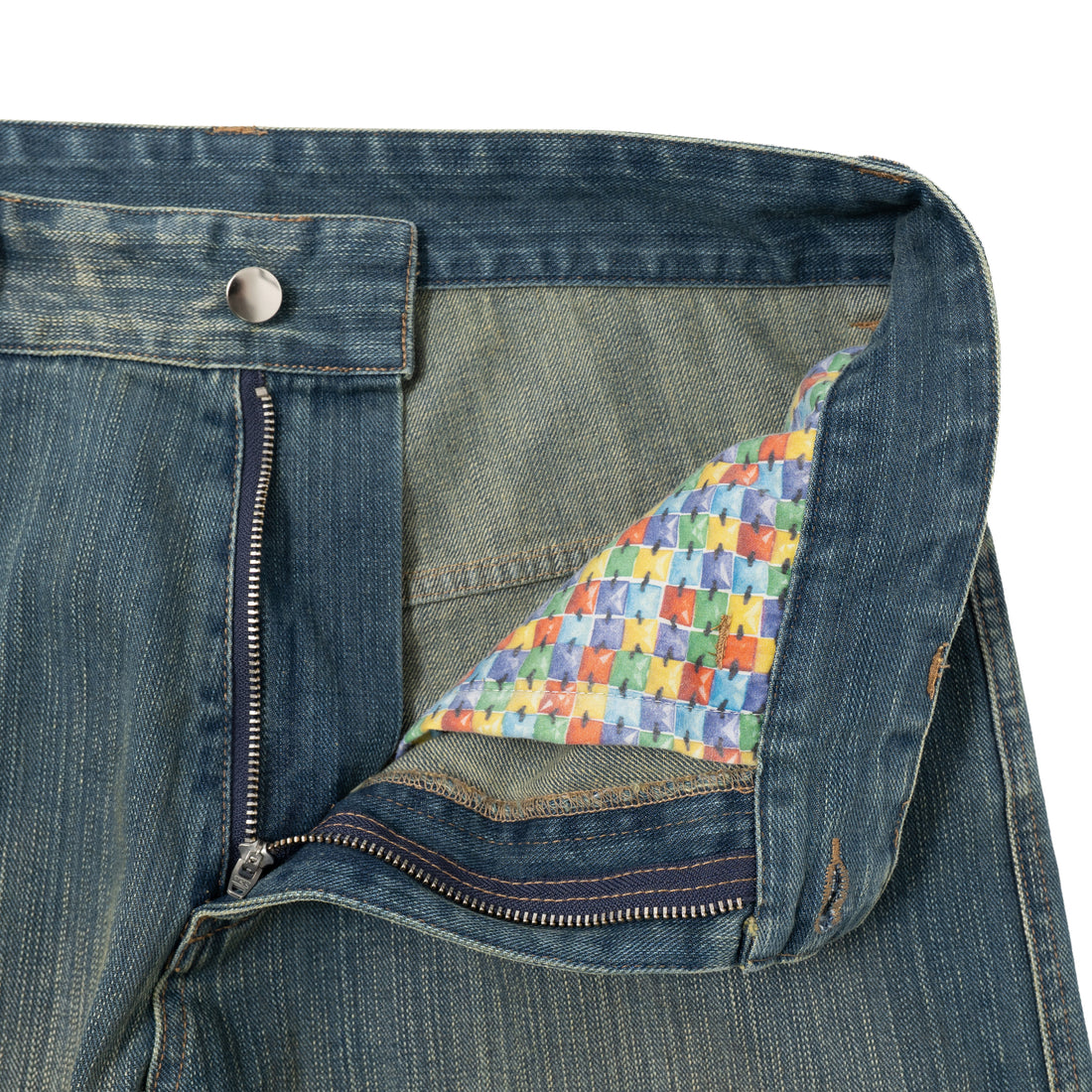 STUDDED DENIMS